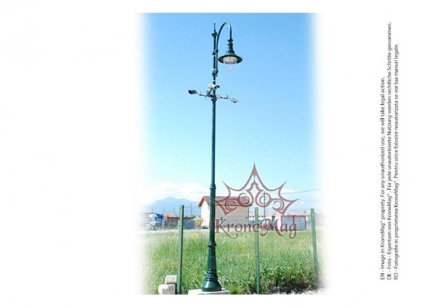 Öntöttvas Megfigyelőkamerás Kandeláber T28-H1