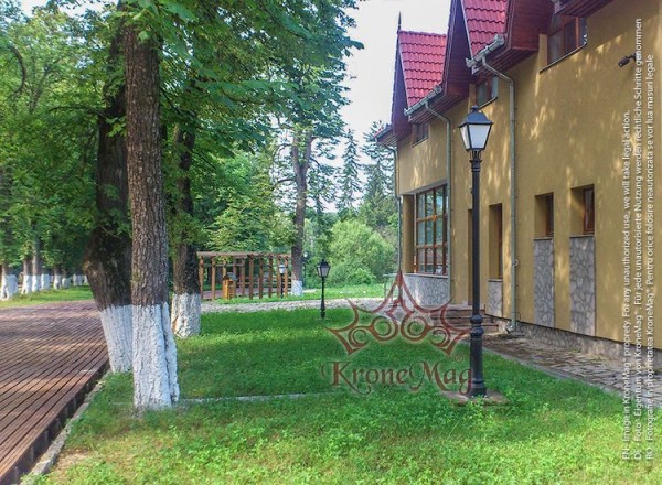 Kerti, Teraszi Fém-Öntöttvas Kandeláber VILLA-1
