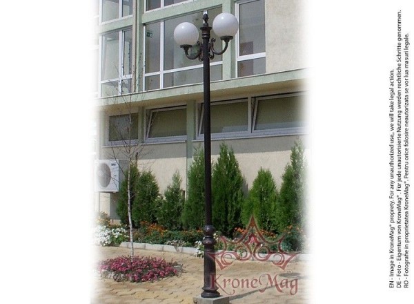 Kerti, Teraszi Fém-Öntöttvas Kandeláber VILLA-2